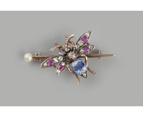 A VICTORIAN VARI GEM-SET INSECT BROOCH,  the thorax and abdomen highlighted with a cushion-shaped sapphire and an old-cut dia