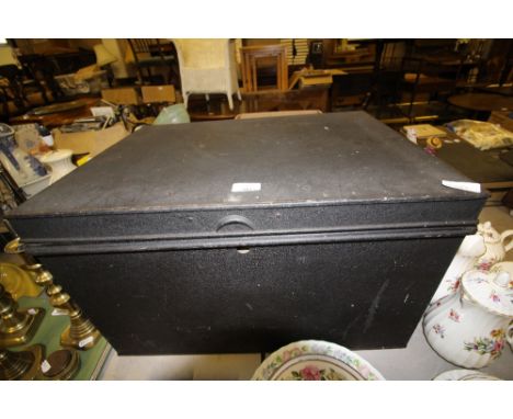 Tin trunk