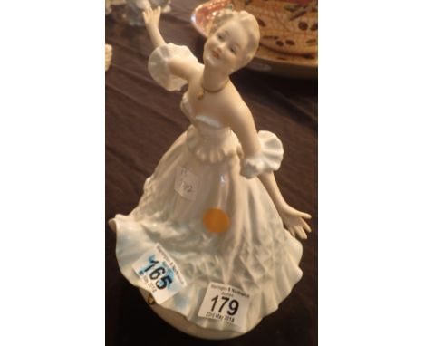 Ceramic figurine of a dancing lady