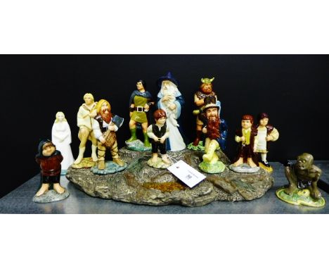Complete set of Royal Doulton J.R.R Tolkien Middle Earth Lord of the Rings figures to include Boromir HN2918, Samwise HN2925,