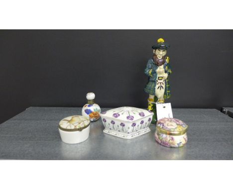 A novelty Scotsman ceramic whisky decanter together with a floral decorated scent bottle, two miscellaneous pill boxes and a 