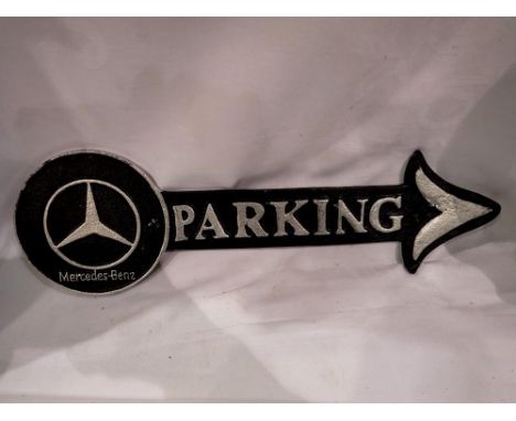 Cast iron Mercedes parking arrow. W:40cm. UK P&amp;P Group 2 (£20+VAT for the first lot and £4+VAT for subsequent lots) 