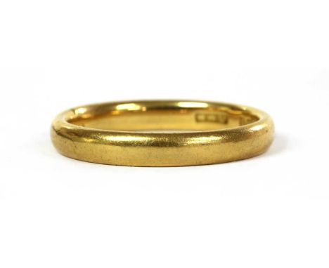 A 22ct gold light court section wedding ring, London 1942, 4.66g.Finger size OCondition report: Minor surface marks/scratches