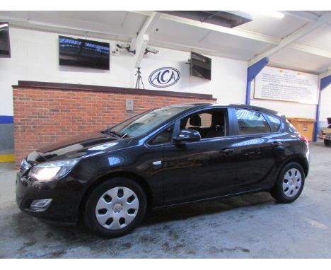 Make &amp; Model: Vauxhall Astra Exl CDTIDate of Reg: DL12 FSFColour: Blackcc: 1686MoT: 04-10-2021Fuel Type: DIESELMileage: 9