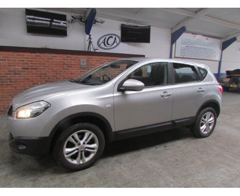 Make &amp; Model: Nissan Qashqai Acenta DCIDate of Reg: AF11 YTPColour: Silvercc: 1461MoT: 22-11-2021Fuel Type: DIESELMileage