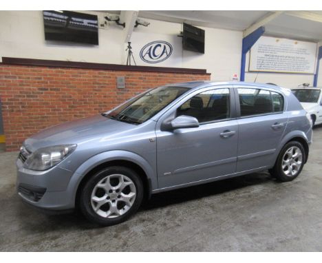 Make &amp; Model: Vauxhall Astra SXI TwinportDate of Reg: KL56 ZTSColour: Silvercc: 1598MoT: 27-07-2021Fuel Type: PETROLMilea