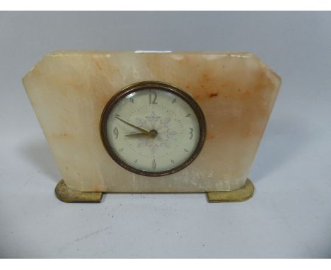 A Vintage Onyx Mantle Clock by Westclox, 19cm Wide