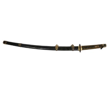 Militaria: A fine quality W.W.2 Japanese 'Katana' Naval Sword,'&nbsp;the handle with fish skin grip surmounted with gilded de