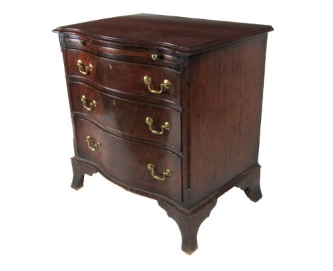 A good George III style crossbanded mahogany serpentine fronted&nbsp;Chest, of small proportions with brushing slide and thre