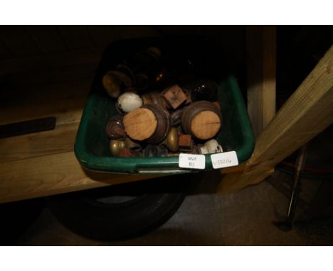 Box of vintage castors &amp; door furniture