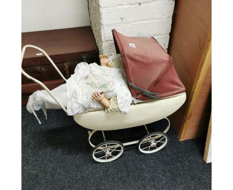 VINTAGE DOLLS PRAM &amp; DOLL
