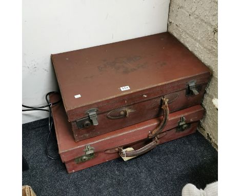PAIR OF VINTAGE SUITCASES