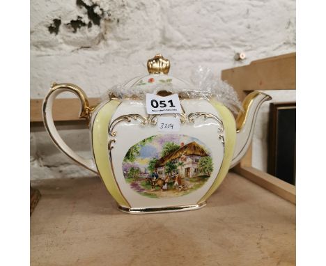 ANTIQUE SADLER TEAPOT
