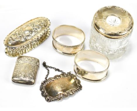 WILLIAM DEVENPORT; an Edward VII hallmarked silver oval trinket box with crimped rim and repoussé foliate decoration (af), Bi