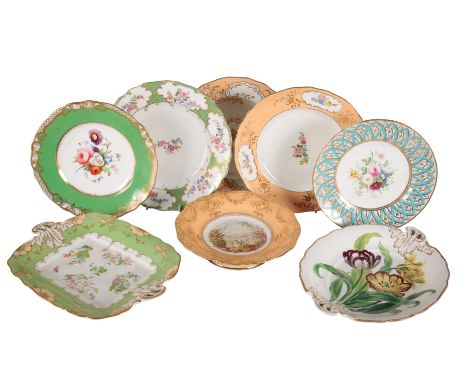 A COLLECTION OF H & R DANIEL MARY TALBOT SHAPE WARES including a low comport in pattern 6277, a bowl in pattern 6350, 25.5cm 