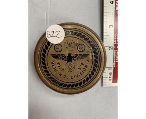 A BRASS GERMAN COMPASS BERLIN 20 DIVISION S 