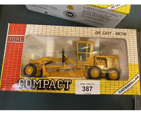 A BOXED JOAL COMPACT CATERPILLAR LEVELER 12G 
