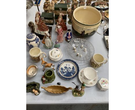 A LARGE COLLECTION OF VARIOUS CERAMIC ITEMS TO INCLUDE FIGURINES, GINGER JAR, PLANTER, DISHES, ETC SOME ITEMS A/F 