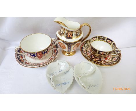 Sel. of Royal Crown Derby ware incl. tea cups, saucers, pair of white leaf shaped bon-bon dishes etc. (7 pieces)