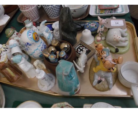 Tray of a variety of mixed miniature animal ornaments and figurines from a selection of factories including Winnie the Pooh '