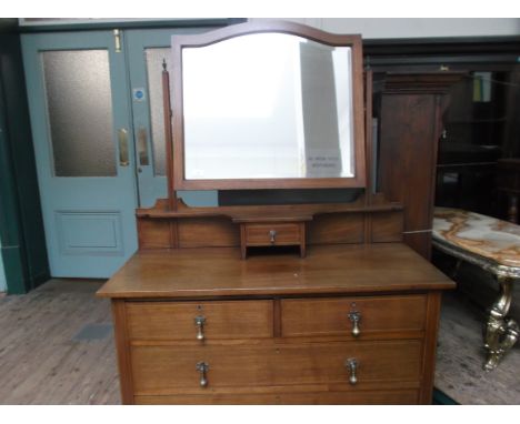 Inlaid mahogany Edwardian dressing table fitted single trinket, 2 short and 2 long drawers with brass pear drop handles, the 