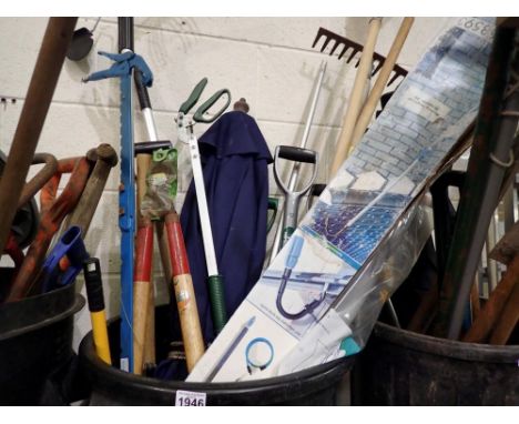 Bin of mixed tools, bin not included. Not available for in-house P&amp;P 