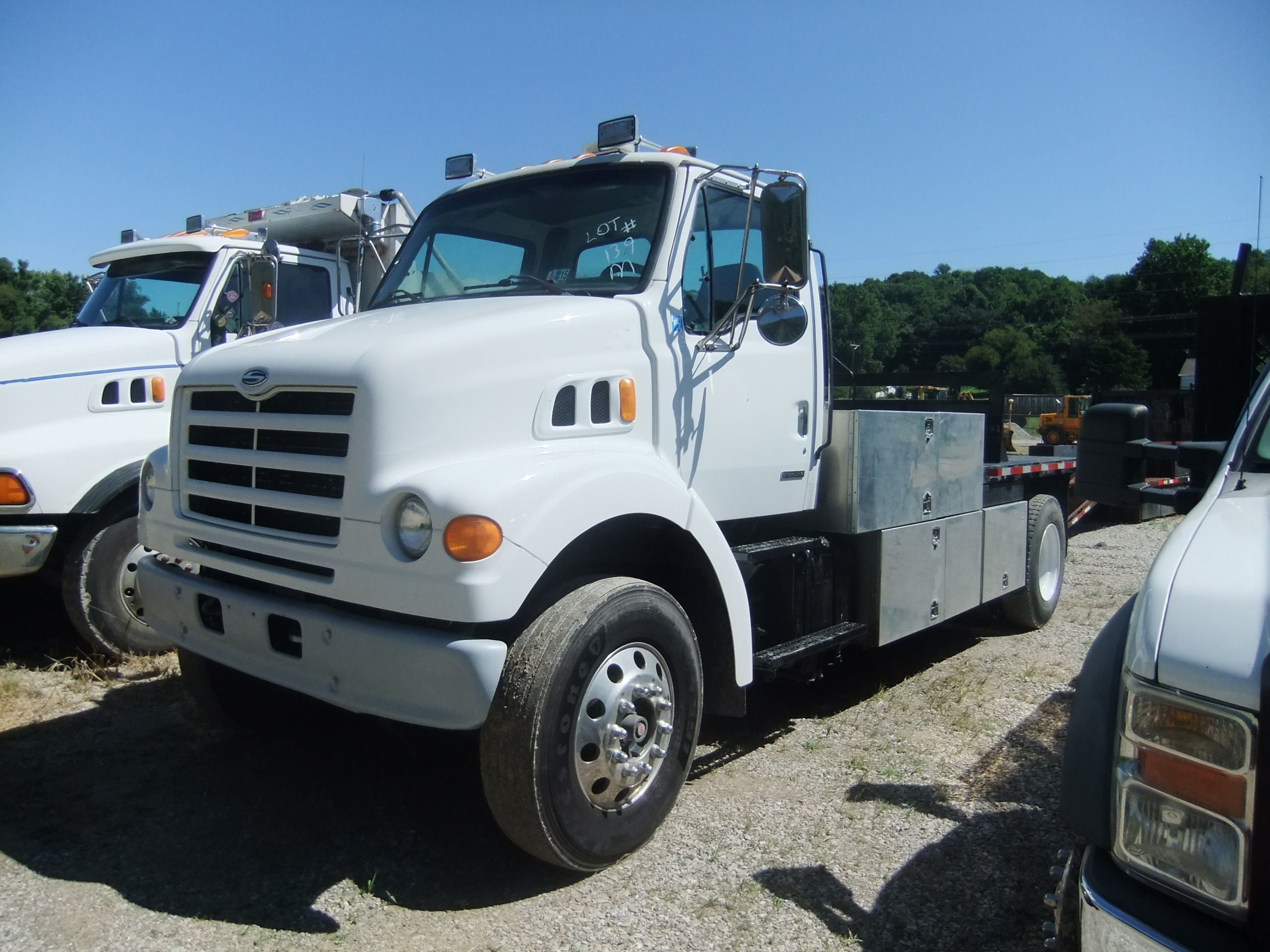 2000 STERLING TRUCK. 258,842 MILES. VIN2FZHRJBA1YAF16295