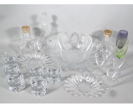 Various Dartington glassware, frosted glass floral bowl 25cm wide, decanter set, other drinking glasses, etc. (a quantity)