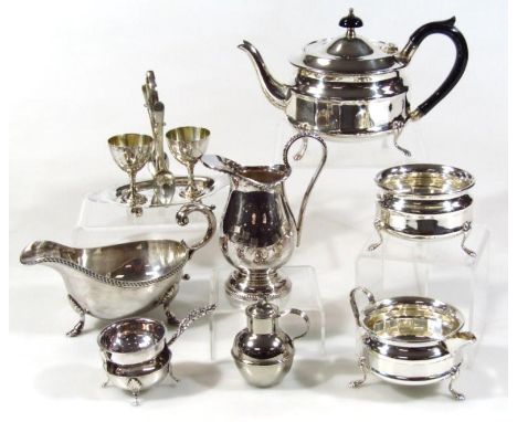 Various silver plate, to include an egg cruet, 17cm high, gravy boat, tea service, tea strainer on stand, etc. (a quantity)