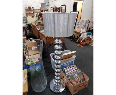 MODERN STANDARD LAMP 