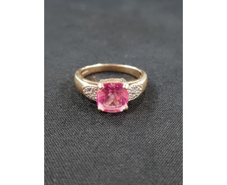 9 CARAT GOLD PINK STONE RING