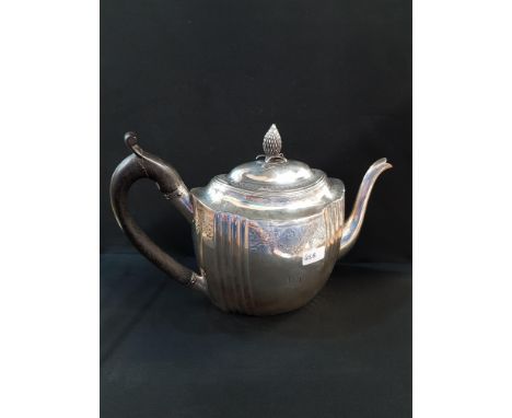 IRISH PROVINCIAL SILVER TEAPOT WITH PINEAPPLE FINNIAL - CORK 509 GRAMS