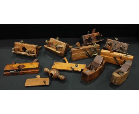 Carpentry - woodworking tools, moulding planes, smoothing planes, including W Marple &amp; Sons, Thos. Ibbotson &amp; Co Shef