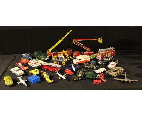 Diecast Vehicles - a Corgi Toys James Bond 007 Moon Buggy; other Corgi Toys including Vigilant Range Rover, Simon Snorkel Fir