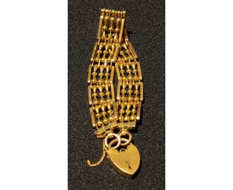 A 9ct gold gate link bracelet, heart padlock, 18.8g 