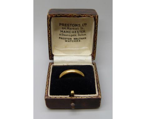 A 22ct gold wedding band ring, 4.5g, K