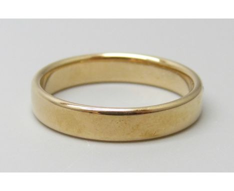 A 9ct yellow gold 4mm band ring, 3.7g, R