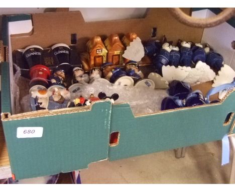 QUANTITY OF OF CERAMIC CRUETS AND WOODEN RABBIT NAPKIN HOLDERS