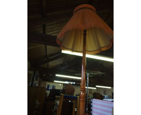 STANDARD LAMP