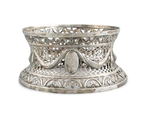 A GEORGE III IRISH SILVER DISH RING, Dublin c.1775, mark of Ambrose Boxwell, of circular waisted form, with lattice-work body