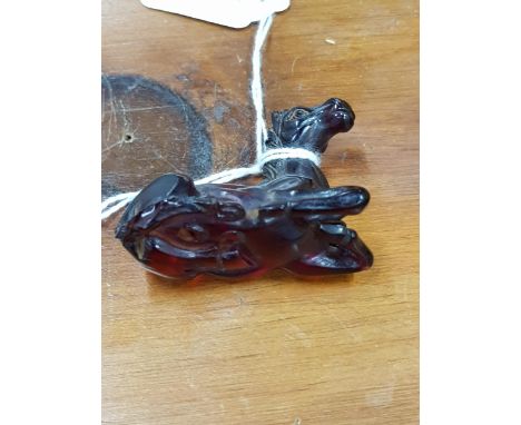 SUPERB ANTIQUE CARVED AMBER NETSUKE IN HORSE FORM (MINOR CHIPS) 