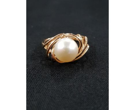 14 CARAT YELLOW GOLD PEARL SINGLE STONE RING 