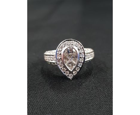 14 CARAT WHITE GOLD &amp; DIAMOND RING WITH CIRCA 1.5 CARAT OF DIAMONDS 