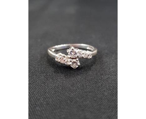 9 CARAT WHITE GOLD AND DIAMOND RING 