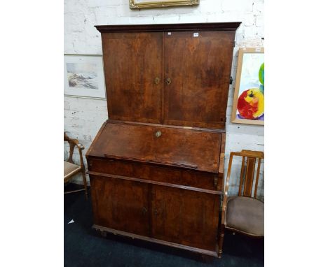 ANTIQUE LATE 18TH CENTURY DUTCH/NORTHERN EUROPEAN WALNUT CAMPAIGN BUREAU CABINET WITH A RECTANGULAR CORNICE OVER A PAIR OF CU