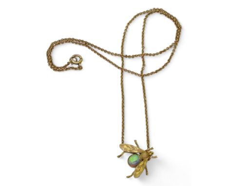 A VICTORIAN FLY PENDANT the body formed from an opal, on a fine yellow metal trace chain. approx size of the fly 1.6cm x 1.6c