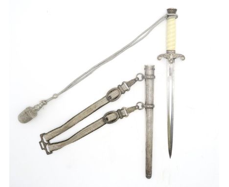 A WW2 GERMAN THIRD REICH ARMY OFFICER'S DAGGER BY ROBERT KLAAS, SOLINGEN With maker's name engraved to the approx. 26cm blade