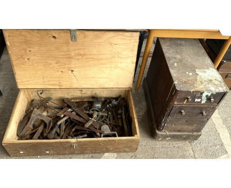 A tool chest of vintage tools; similar in chest of drawers. 