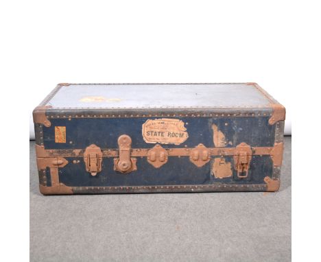 Orderlee wardrobe trunk, metal bound, fitted interior, 104x54cm, height 38cm.