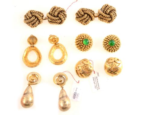 Twenty pairs of vintage gilt metal clip on earrings, to include a pair of Delphine Nardin (Paris) domed earrings, stylised li